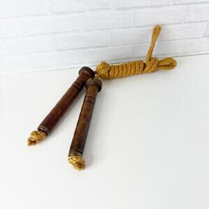 Vintage Jump Rope Primitive Wooden Handles Fitness Exercise Nostalgia USA Jute